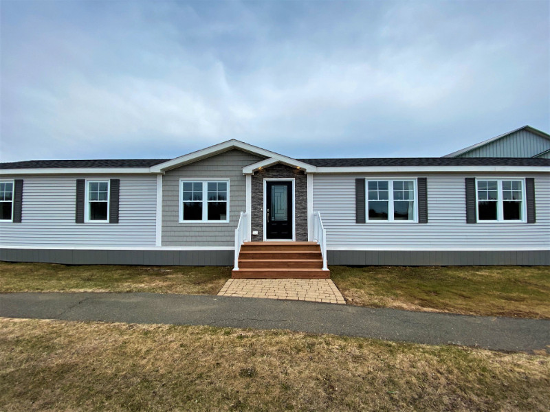 New 3 BDRM Fancy Mini Home on sale all September long! Houses for