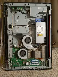 lenovo thinkcentre all-in-one i5 m90z for parts. Cable is broken