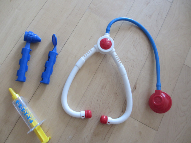 Accessoires jouet médecin (ensemble docteur) (T3) dans Jouets et jeux  à Ville de Montréal
