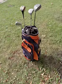 Right hand golf clubs and bag