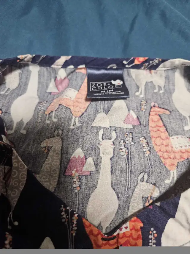 Llama scrub top in Women's - Tops & Outerwear in Calgary - Image 4