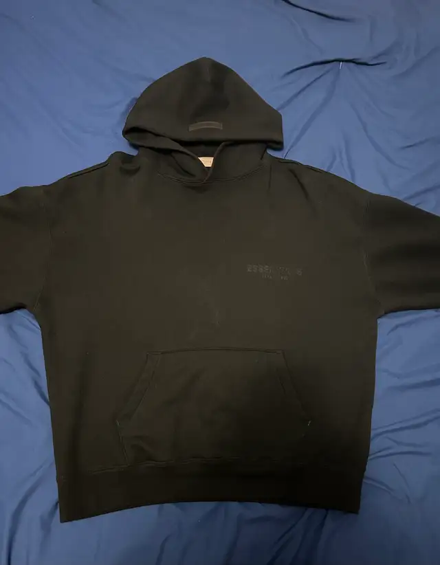 Black Essentials Tracksuit (check description) in Men's in Oshawa / Durham Region - Image 3