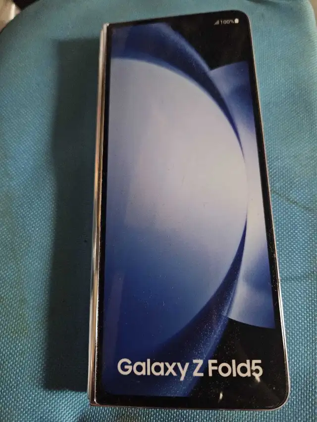 Prop phones for sale  in General Electronics in Saskatoon - Image 3