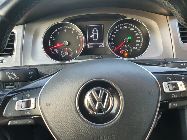 2015 Volkswagen Golf – Well-Maintained, No Accidents in Cars & Trucks in Oakville / Halton Region - Image 2