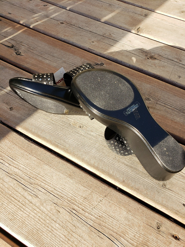 Woman's wedge sandals*new* in Women's - Shoes in Winnipeg - Image 4