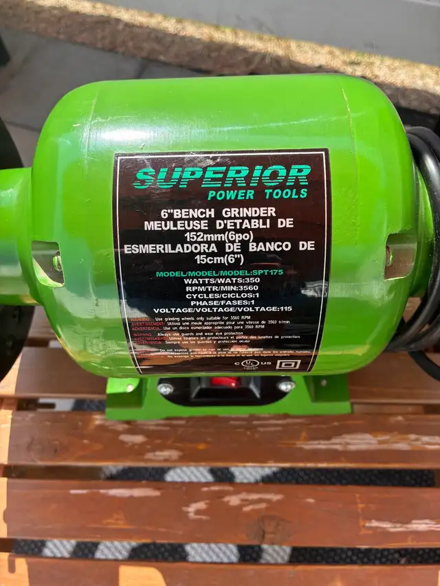 Superior Bench Grinder in Power Tools in Regina - Image 3