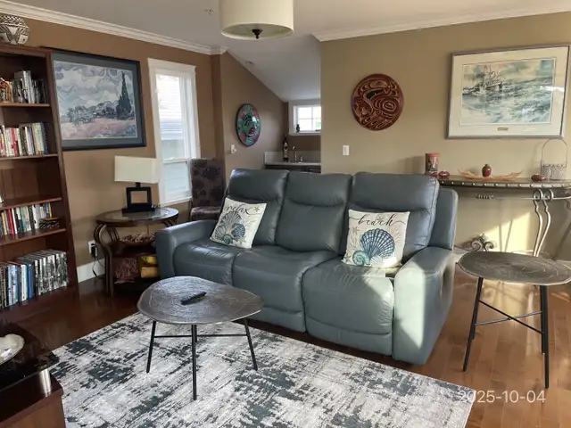 White Rock vacation rental available from November 15 to May 1 in British Columbia in Canada - Image 10