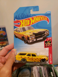 2019 Hot wheels 1970 Chevy Chevelle SS Wagon yellow flames