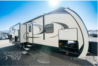 2018 Grand Design Reflections 297RSTS Travel Trailer in excellent used condition. - Brand new on-dem...