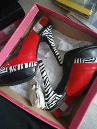 Brand  new High heels  size 8 women's 