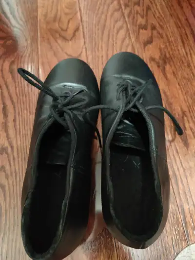 These Capezio character dance shoes 8.5M are next to new. Worn once. deals All leather