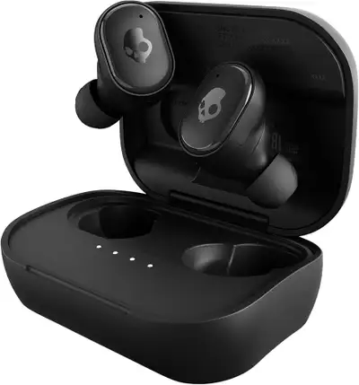 * Battery Life: 40 hours total (9 in-ear, 31 in-case). * Skull-iQ Technology: Voice-activated contro...