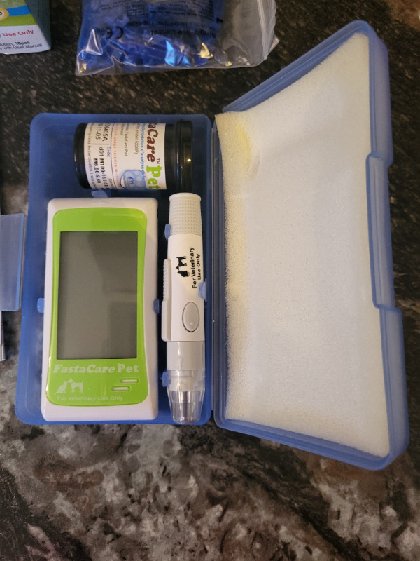 Fastacare dog and cat glucose meter in Accessories in Cambridge - Image 3
