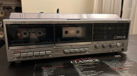 1980s vintage Realistic Clarinette 122 cassette player turntable