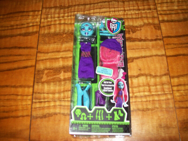 Monster High  Doll Mattel 20113 Eyed Ghoul CAM CREATE A MONSTER in Toys & Games in Oakville / Halton Region
