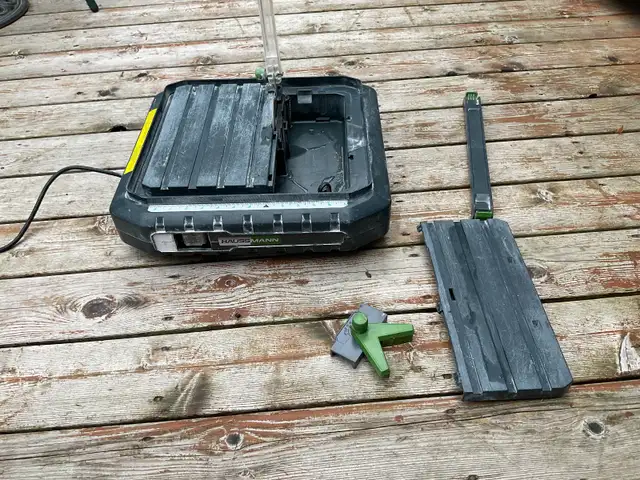 Wet saw for tile cutting in Power Tools in Winnipeg - Image 6