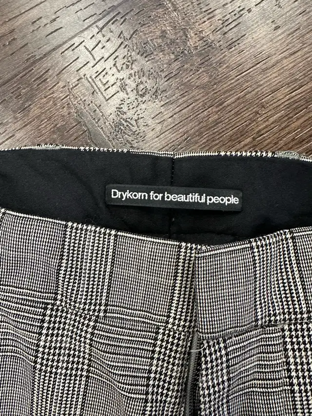 Lot of 5 Pants – Size 32 – Great Condition – $100 in Men's in Laval / North Shore - Image 7