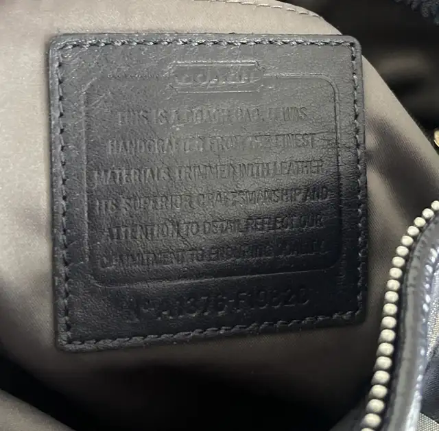 Coach Vintage Navy blue Shoulder and crossbody Bag in Women's - Bags & Wallets in Mississauga / Peel Region - Image 8