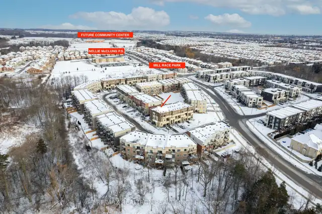 Luxuary townhouse near Thornhill 16th/Bathurst