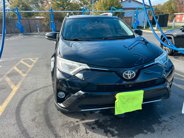 Toyota  RAV4  limited  in Cars & Trucks in Ottawa - Image 3