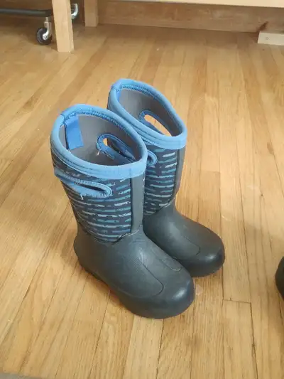 Bogs Waterproof Winter Boots Size 10T, View more