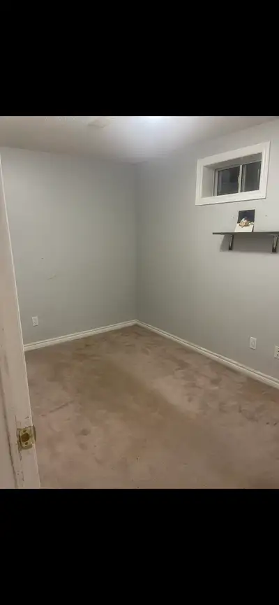ROOM FOR RENT – AVAILABLE NOVEMBER 1st We are looking for a clean, responsible, and respectful woman...