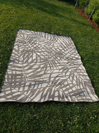 Outdoor/patio rug 6x8
