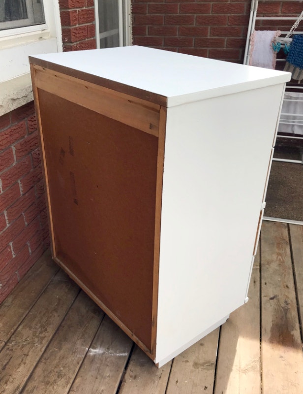 solid wood dresser with 4 drawers, freshly painted Dressers