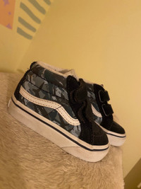 Vans toddler size 4 ,shark camo barely used 