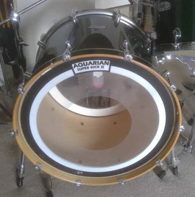 Mapex 24"x18 Maple Lacquered PRO Bass Drum Emerald Green 10 Lug in Drums & Percussion in London - Image 2
