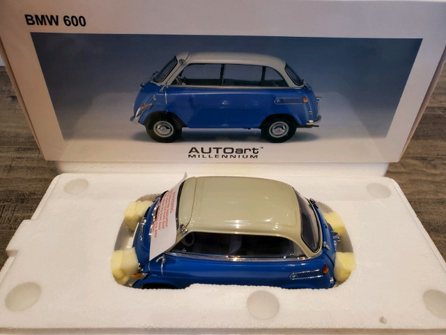 1:18 Diecast Autoart Millennium BMW 600 Dual Tone Blue Grey in Arts & Collectibles in Kawartha Lakes