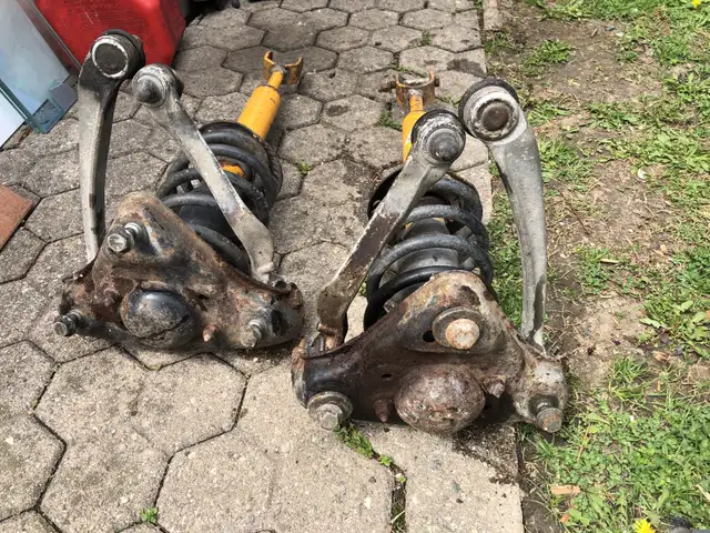 1996-2001 Audi A4 Front Shocks (B5 model) in Other in Markham / York Region - Image 3