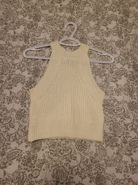 Ladies knitted crop top