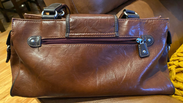 Sacoche purse sac a main vintage  dans Femmes - Sacs et portefeuilles  à Ville de Montréal - Image 2