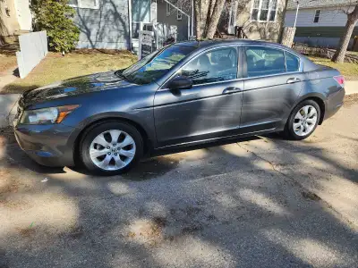 4cyl 5spd manual Air tilt cruise Power windows locks mirrors Power sunroof Heated leather seats Navi...