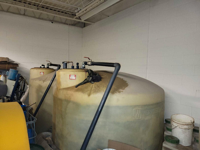 Poly tanks in Other Business & Industrial in Oakville / Halton Region - Image 2