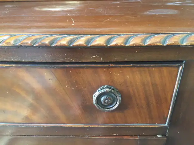 Antique Mahogany Sideboard in Hutches & Display Cabinets in Edmonton - Image 7