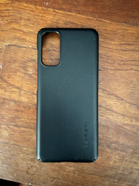 Samsung Galaxy S20 Spigen case