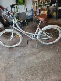 White and brown bicycle 