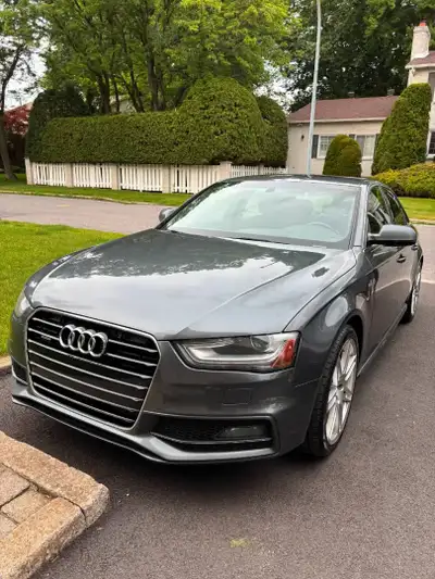 Audi A4 S line 2014, 4 roues motrices ‎Une seule propriétaire 438) 230-3076; ‎Toit ouvrant, Siege ch...