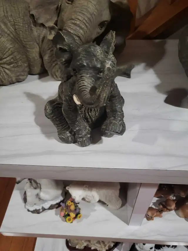 Elephant collection in Arts & Collectibles in Ottawa - Image 5