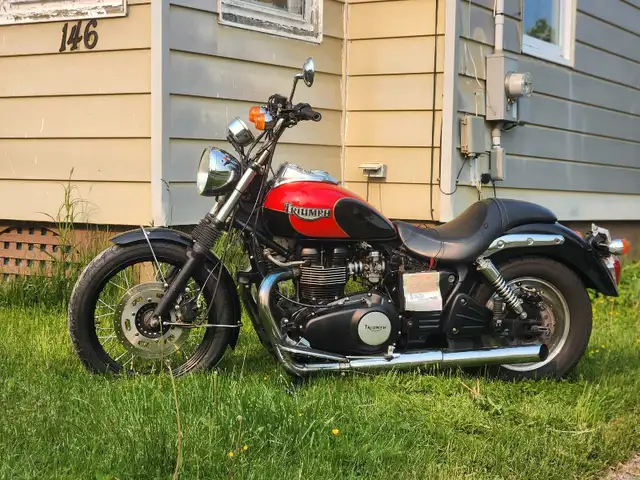 TRIUMPH motorcycle in Street, Cruisers & Choppers in Cape Breton - Image 2