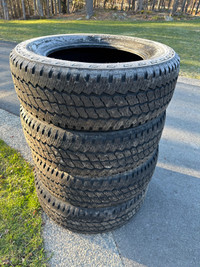 LT 275 65 R20 Bridgestone Dueler A/T 