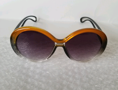 BRAND NEW! Womens Sunglasses. Lunettes de Soleil Neuf., View more