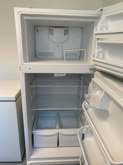 Excellent Condition Westinghouse 18cu Refrigerator w Top Freeze, View more