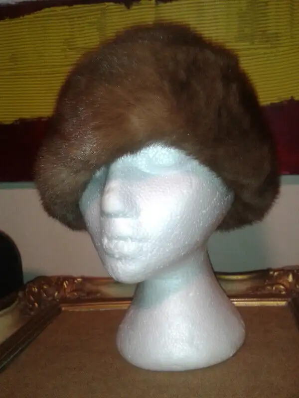 Fur Hat in Women's - Other in Ottawa - Image 8