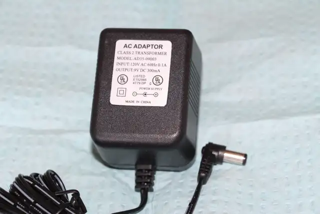 Power Adapters/chargers of various types in General Electronics in Edmonton - Image 8
