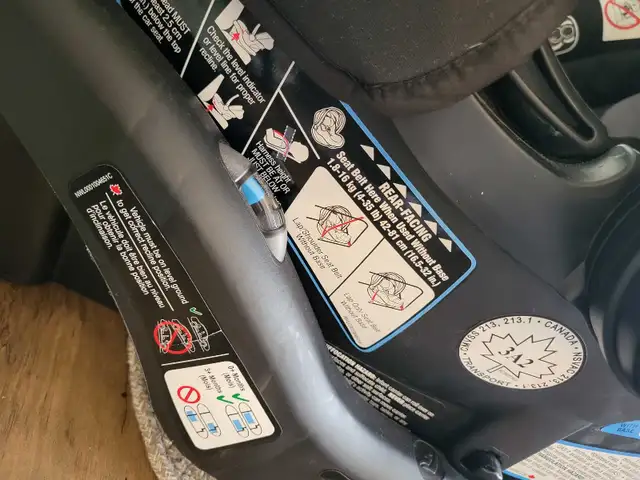 Graco SnugRide 35 Lite LX Infant Car Seat in Gotham in Strollers, Carriers & Car Seats in Edmonton - Image 7