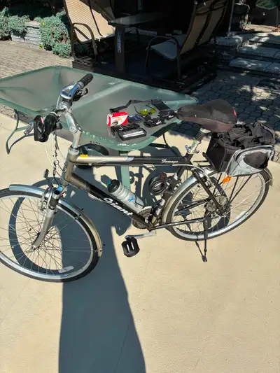Giant Farrago Hybrid Bike, View more