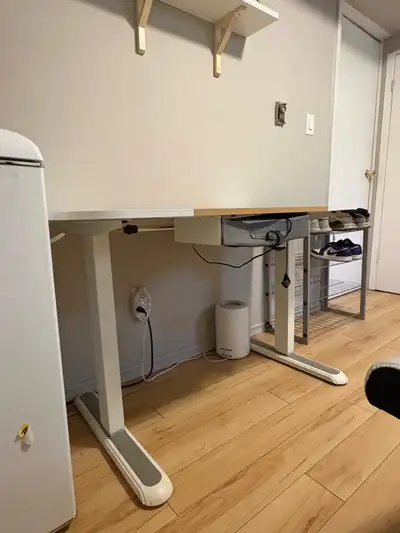 Medium sized studying table/desk, View more
